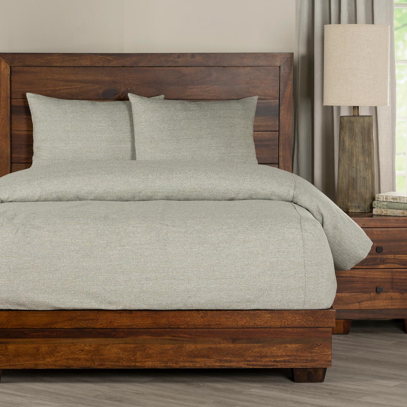 Adventure Glass Bed Cap Set